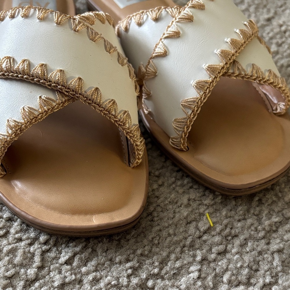 Dolce Vita Juneau Women's Cream and Tan Crisscross Sandals size 6.5 - Picture 3 of 6